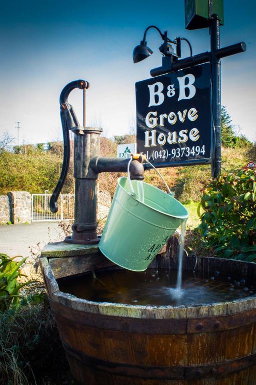 Grove House 4*